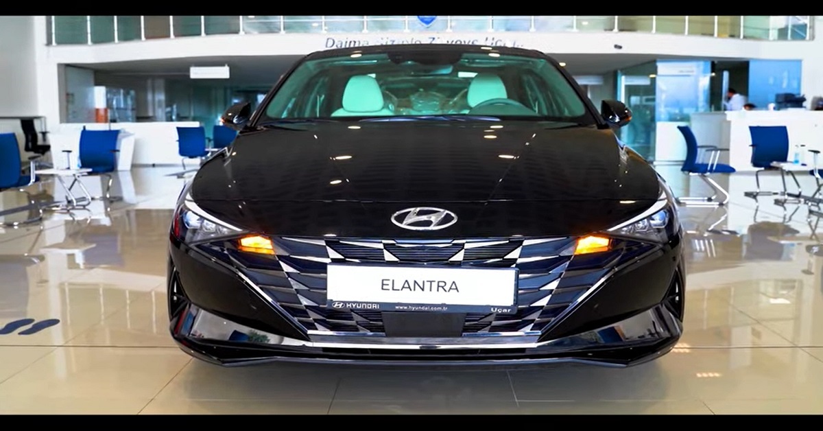Hyundai Elantra Discontinued in India: Removed From Website