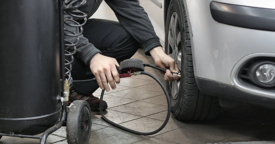 5 Best Digital Car Air Pumps Under Rs 6,000 In 2022