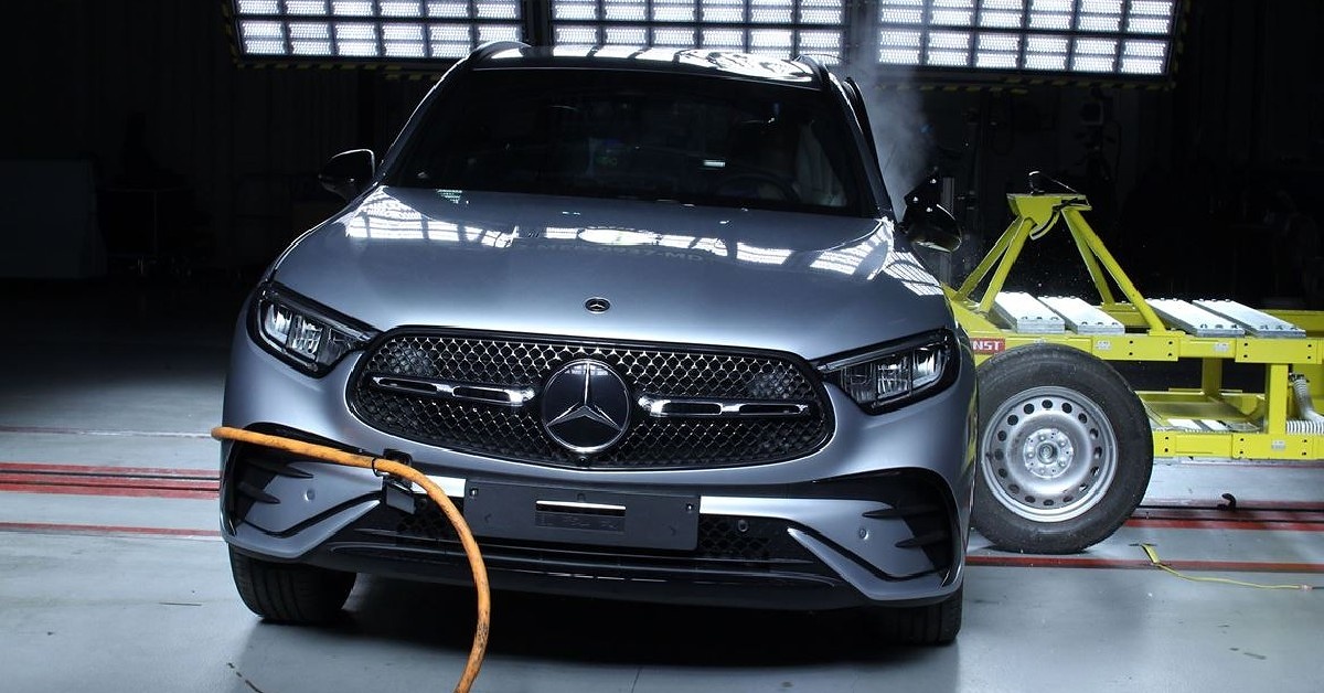 2022 Mercedes-Benz GLC test results