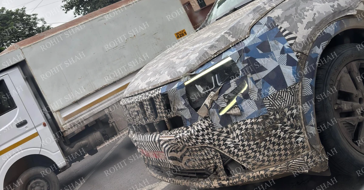 Mahindra XUV700 facelift: What do the new spy shots suggest?