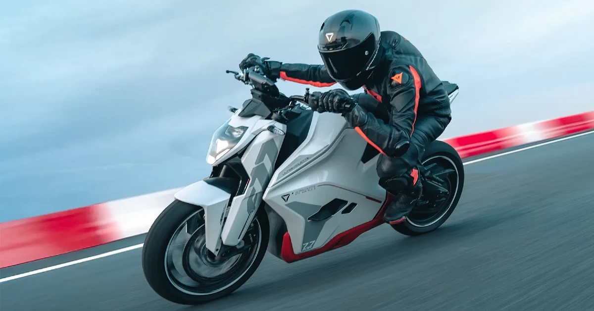 Ultraviolette F77 Mach 2 and Superstreet launched in the UK 1 Ultraviolette F77 Mach 2 and Superstreet: What’s on offer?