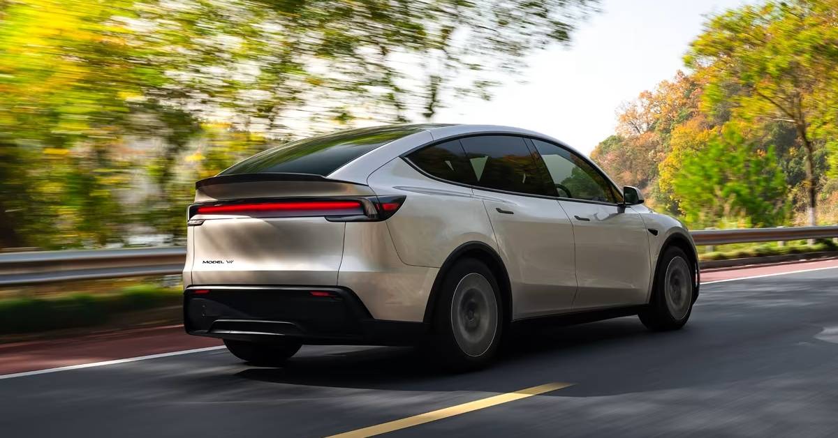 Tesla Model Y gets a long wheelbase variant, priced at Rs 61.99 lakh 2 Tesla Model Y L: What’s new?