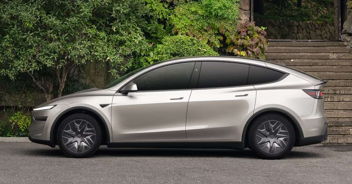 Tesla Model Y gets a long wheelbase variant, priced at Rs 61.99 lakh 1 Tesla Model Y L: What’s new?